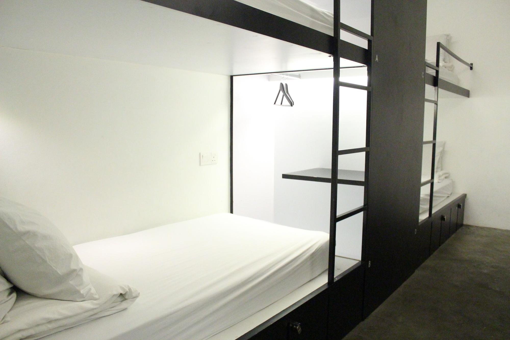 Capsule hotel Bunc Singapore