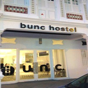 Capsule hotel Bunc 2*